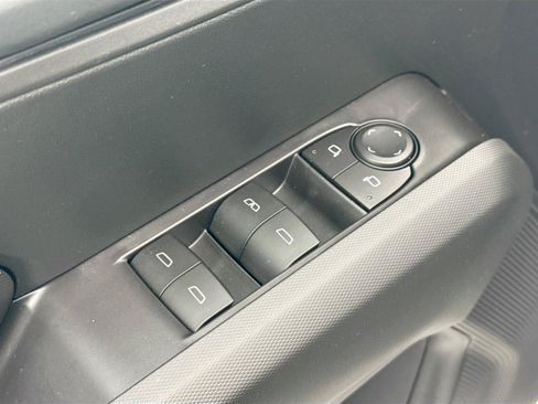 Used 2026 Chevrolet Colorado Trail Boss AWD/4WD image 27