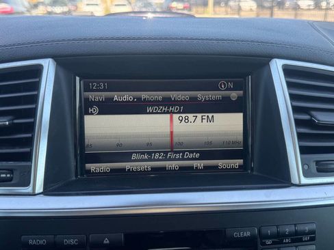 Used 2016 Mercedes-Benz GL 450 4MATIC image 11