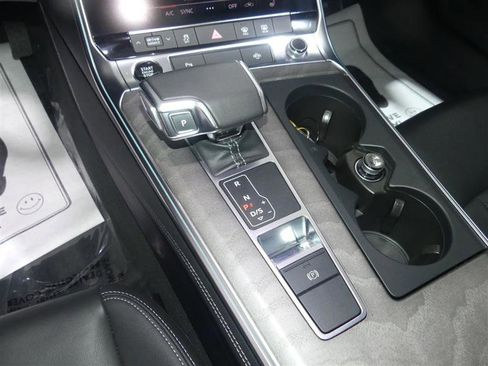 Used 2024 Audi A6 Premium Plus w/ Premium Plus Package image 39