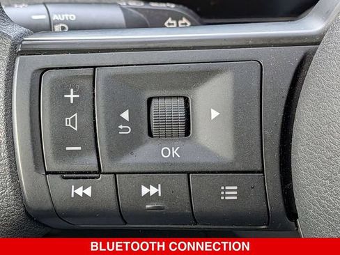 Certified 2025 Nissan Kicks SV FWD image 21