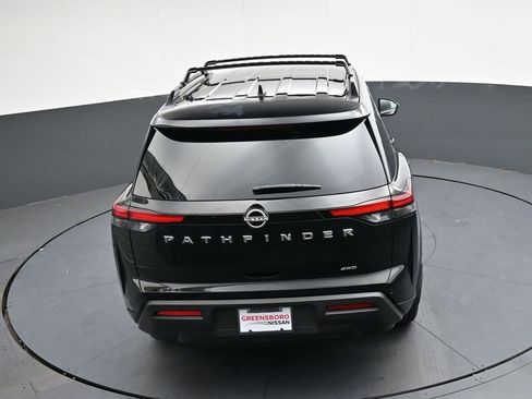 Used 2025 Nissan Pathfinder SV image 22
