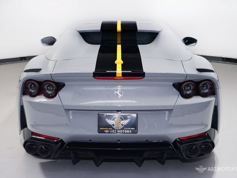 Used 2022 Ferrari 812 GTS RWD image 8