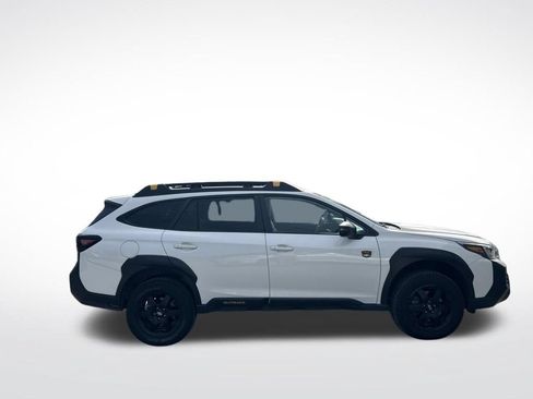 Used 2025 Subaru Outback Wilderness AWD/4WD image 5