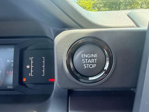Used 2026 Toyota Tacoma SR5 AWD/4WD image 17