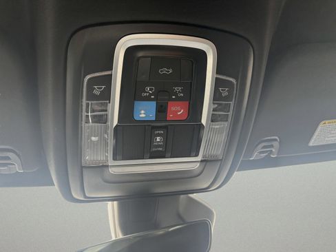 Used 2025 RAM 1500 Big Horn AWD/4WD image 18