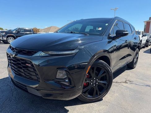 Used 2019 Chevrolet Blazer RS w/ Sun and Wheels Package FWD image 2