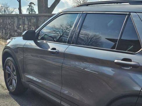 Used 2022 Ford Explorer XLT w/ Equipment Group 202A image 16