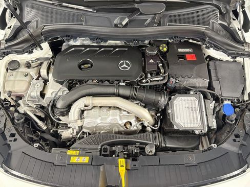 Certified 2025 Mercedes-Benz GLA 250 image 12