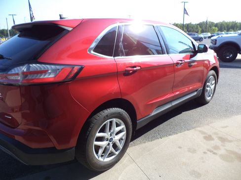 Used 2022 Ford Edge SEL w/ Convenience Package image 6
