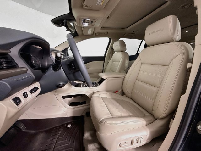 Used 2023 GMC Acadia Denali w/ Denali Ultimate Package AWD/4WD image 25