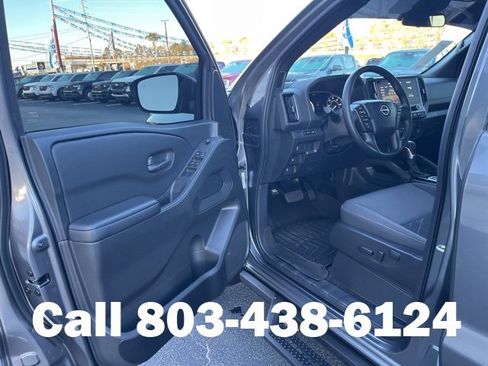 Used 2026 Nissan Frontier SV w/ Tow Package image 4