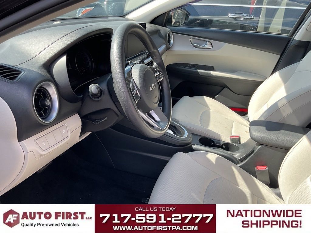 Used 2022 Kia Forte LXS FWD image 7