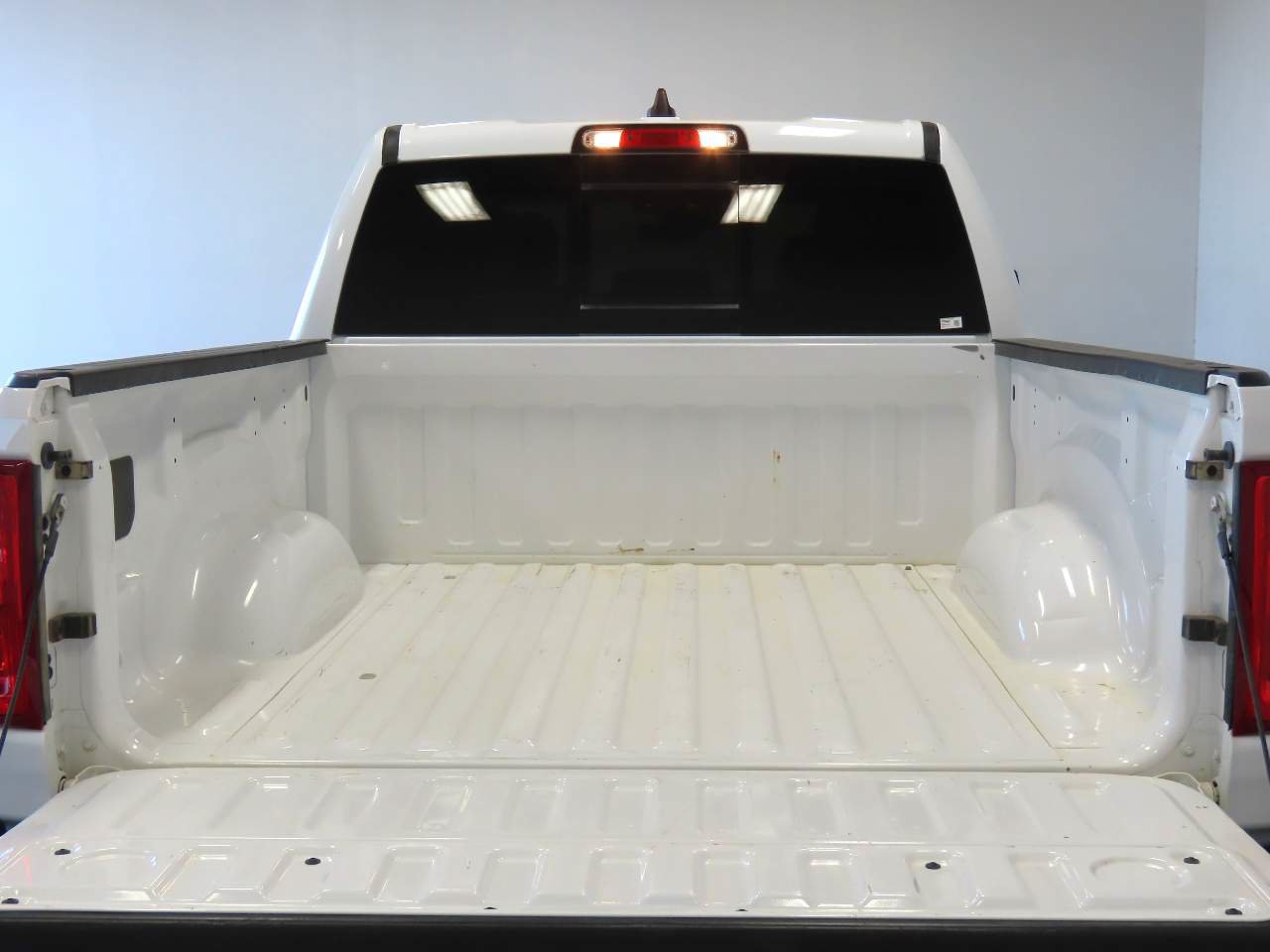 Used 2025 RAM 1500 Laramie AWD/4WD image 5
