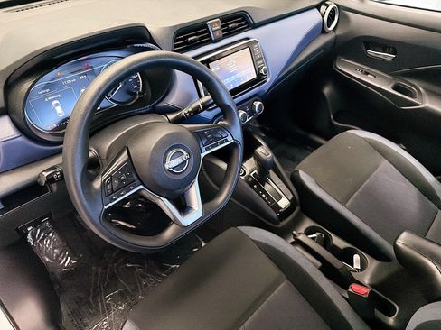 Used 2024 Nissan Versa SV FWD image 7