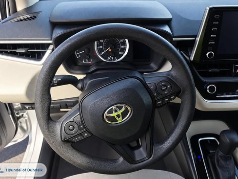 Used 2020 Toyota Corolla LE FWD image 8