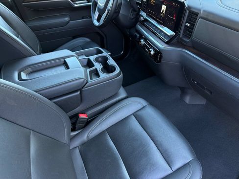 Used 2025 GMC Sierra 1500 SLT RWD image 15