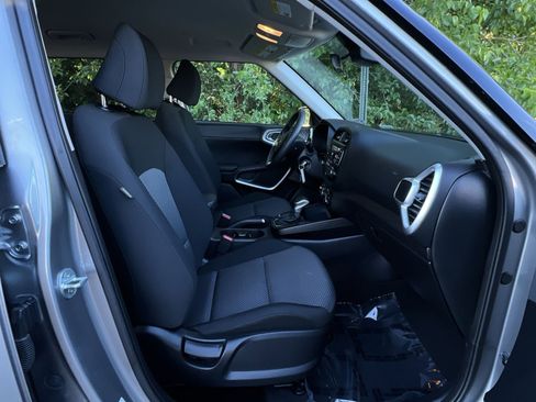 Used 2022 Kia Soul LX w/ Technology Package FWD image 42