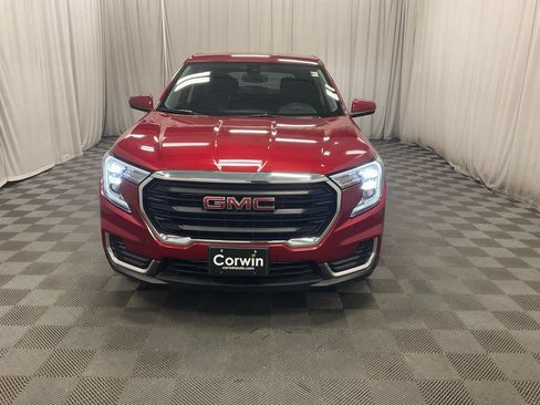Used 2024 GMC Terrain SLE AWD/4WD image 14