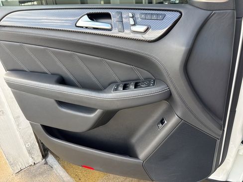 Used 2018 Mercedes-Benz GLE 63 AMG S image 25