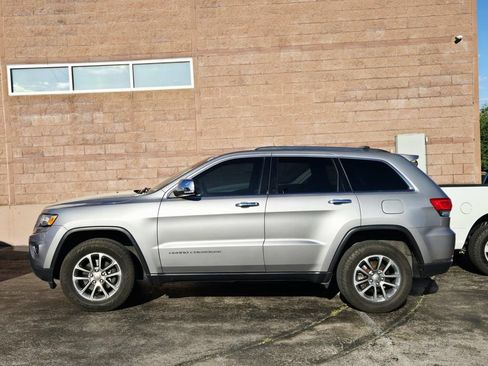 Used 2015 Jeep Grand Cherokee Limited w/ Luxury Group II AWD/4WD image 2