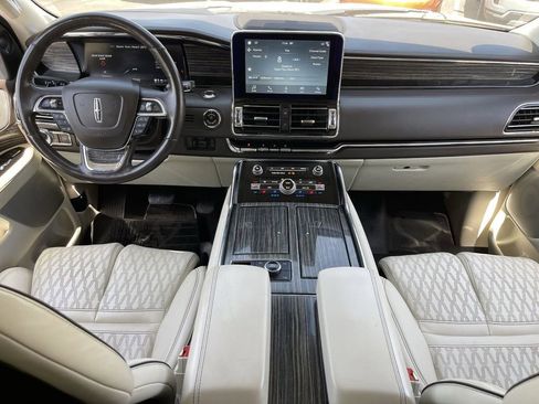 Used 2019 Lincoln Navigator Black Label w/ Cargo Package image 16