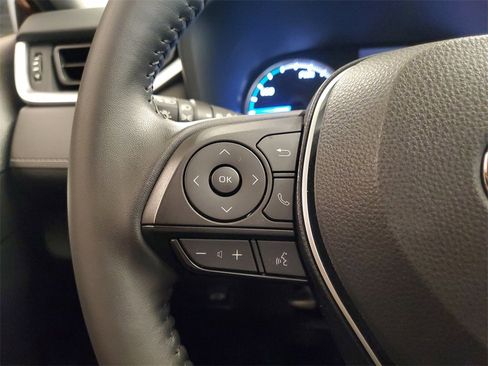 Certified 2022 Toyota RAV4 XLE Premium image 24