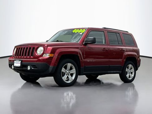 Used 2012 Jeep Patriot Latitude FWD image 12