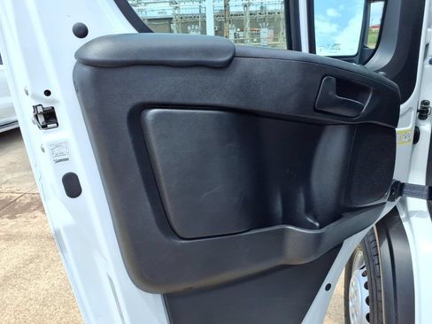 Used 2024 RAM ProMaster 2500 w/ Convenience Group FWD image 23