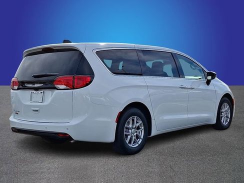 New 2026 Chrysler Voyager LX FWD image 3