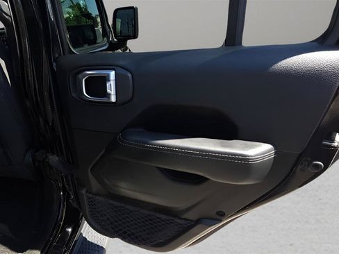 Used 2021 Jeep Wrangler Unlimited Sahara AWD/4WD image 28