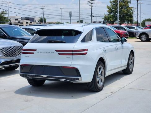 Used 2026 Genesis GV70 2.5T AWD/4WD image 4