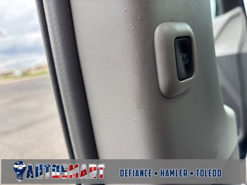 Used 2016 Toyota Sienna L image 40