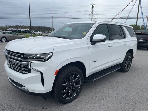 Used 2024 Chevrolet Tahoe Premier AWD/4WD image 3