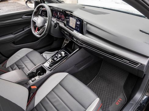 Used 2024 Volkswagen GTI SE image 27