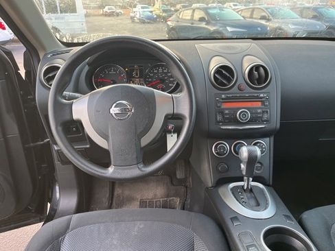 Used 2014 Nissan Rogue S image 16