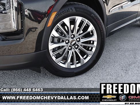 Used 2025 Cadillac XT4 Premium Luxury image 41