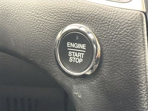 Used 2023 Ford Edge SEL image 21