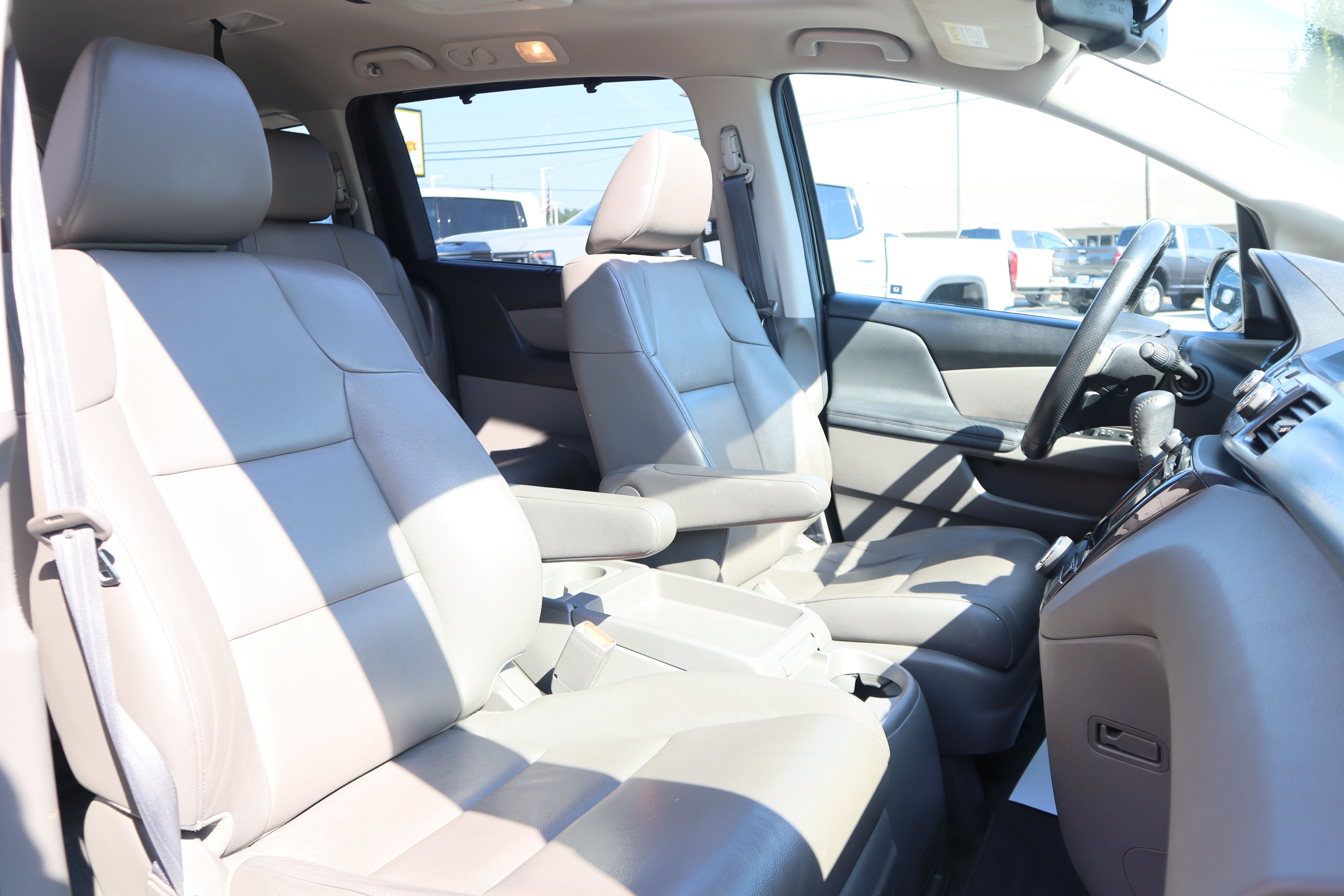Used 2017 Honda Odyssey Touring Elite image 30