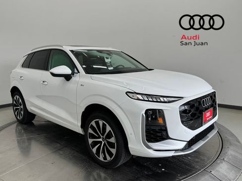 New 2026 Audi Q3 quattro 2.0T AWD/4WD image 1