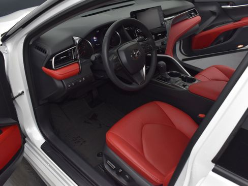 Used 2023 Toyota Camry XSE image 12