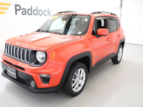 Used 2020 Jeep Renegade Latitude AWD/4WD image 3
