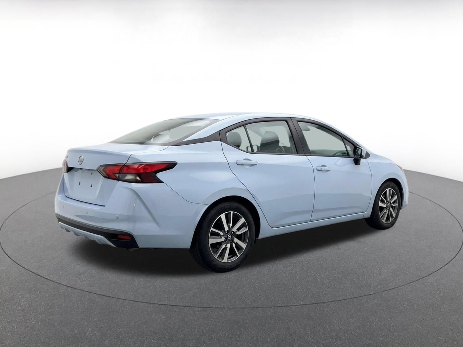 Used 2025 Nissan Versa SV FWD image 8