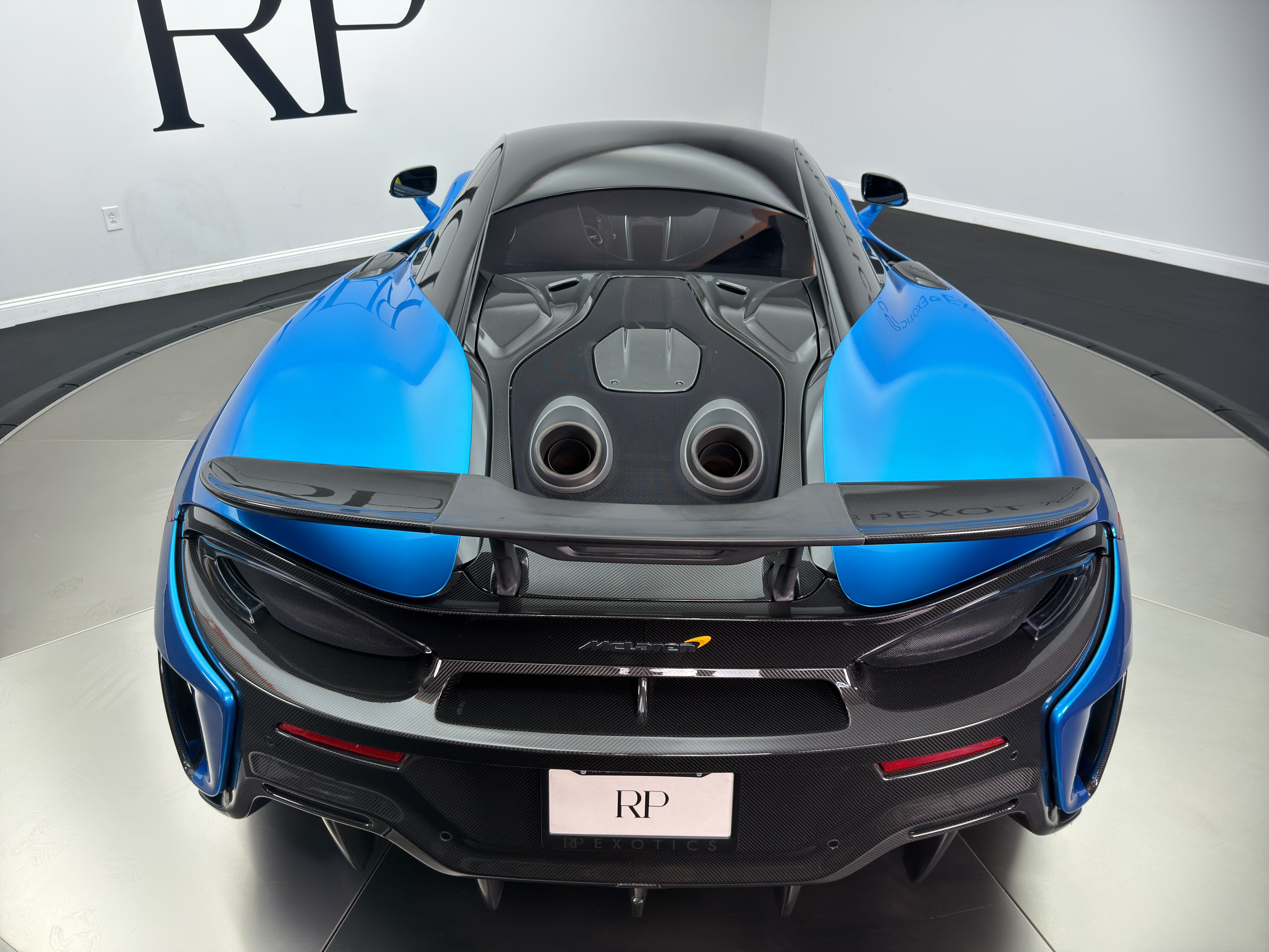 Used 2019 McLaren 600LT RWD image 11