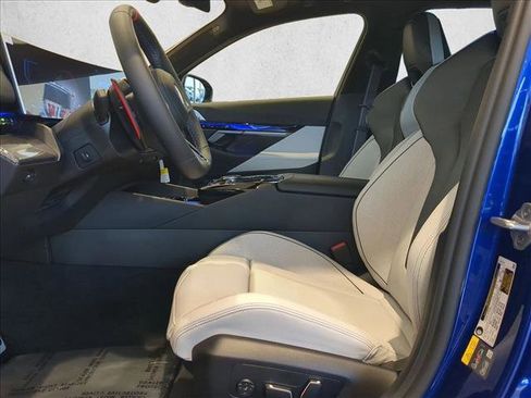 New 2026 BMW M5 Touring w/ Executive Package AWD/4WD image 4
