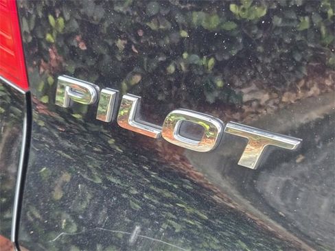 Used 2017 Honda Pilot EX-L image 11