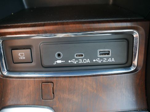 Certified 2025 Subaru Ascent Touring AWD/4WD image 33