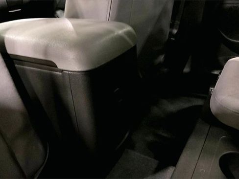 Used 2020 Chevrolet Colorado W/T image 34