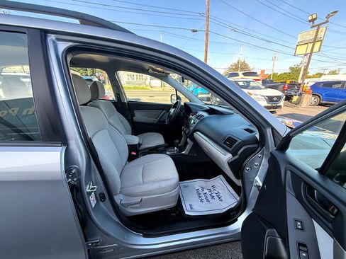 Used 2015 Subaru Forester 2.5i w/ Alloy Wheel Package image 20
