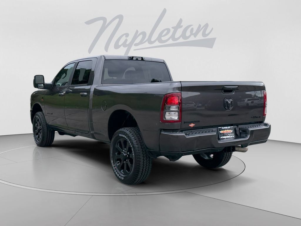 Used 2024 RAM 2500 Big Horn w/ Night Edition AWD/4WD image 3