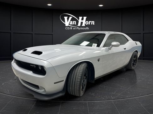 Used 2019 Dodge Challenger SRT Hellcat Redeye RWD image 3